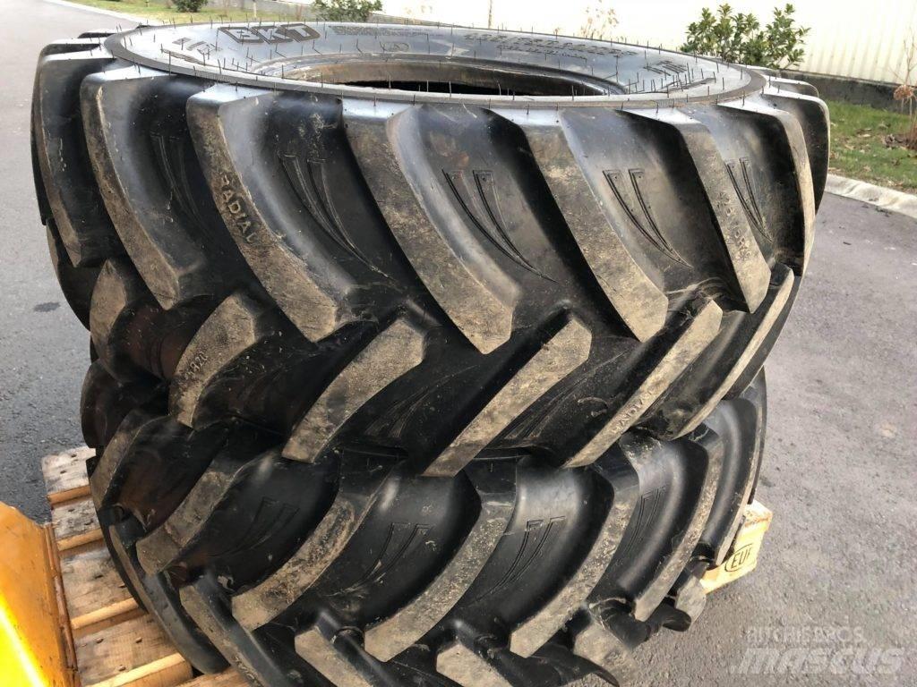 BKT 425/75R20 Pneus