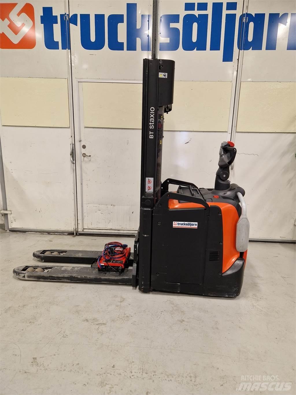 Toyota SPE120L Empilhador para operador externo