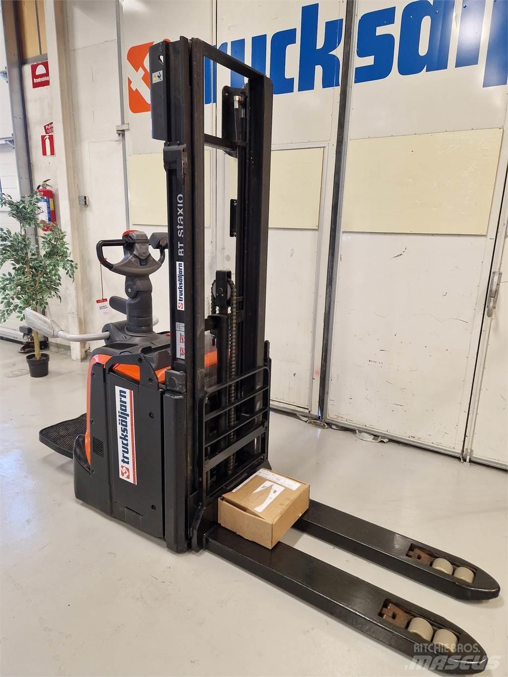 Toyota SPE120L Empilhador para operador externo