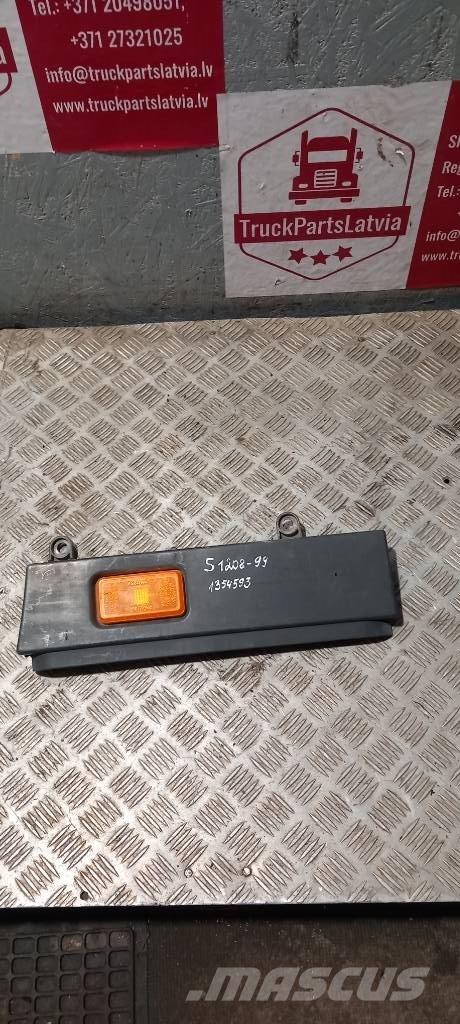 Scania 94 D.   1354593 Cabines e interior