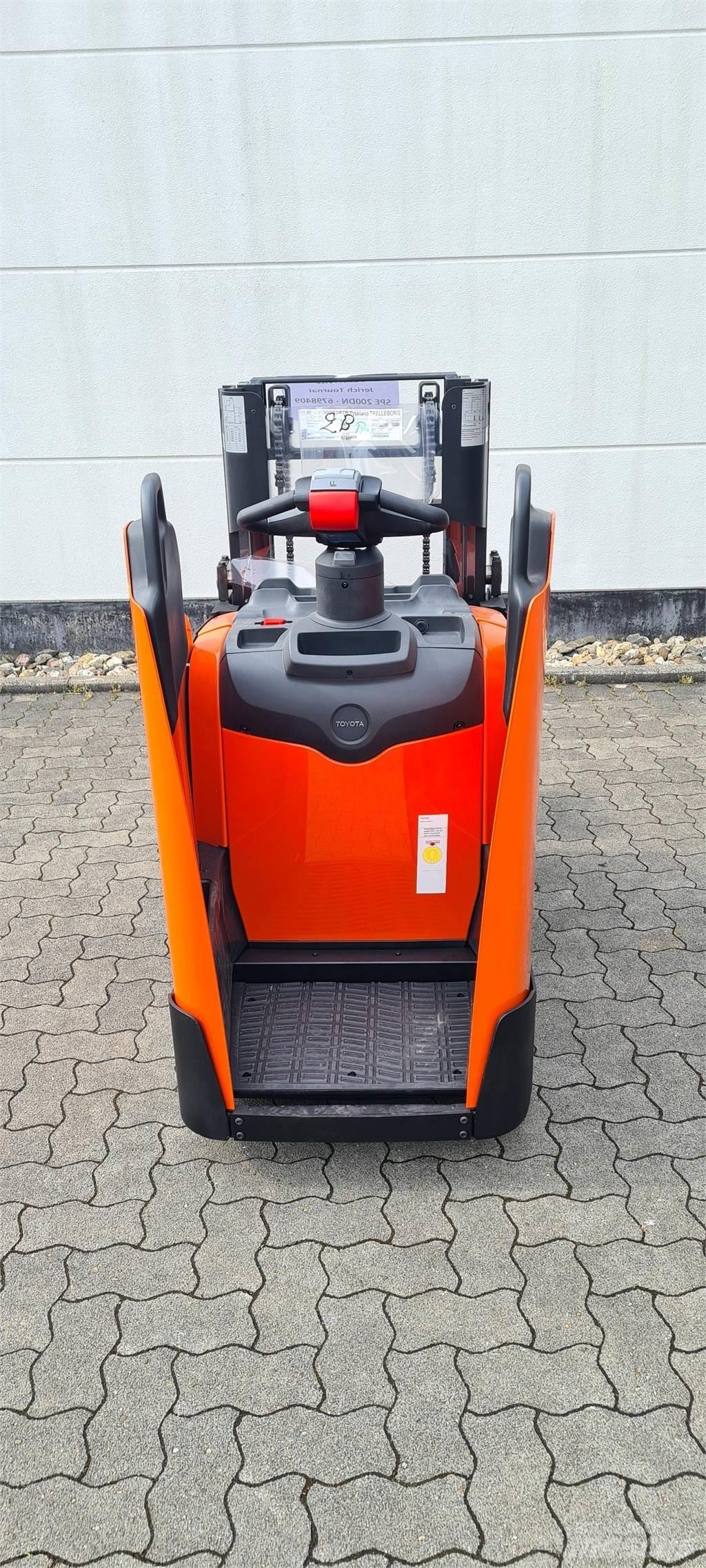 Toyota BT SPE200D Empilhador para operador externo