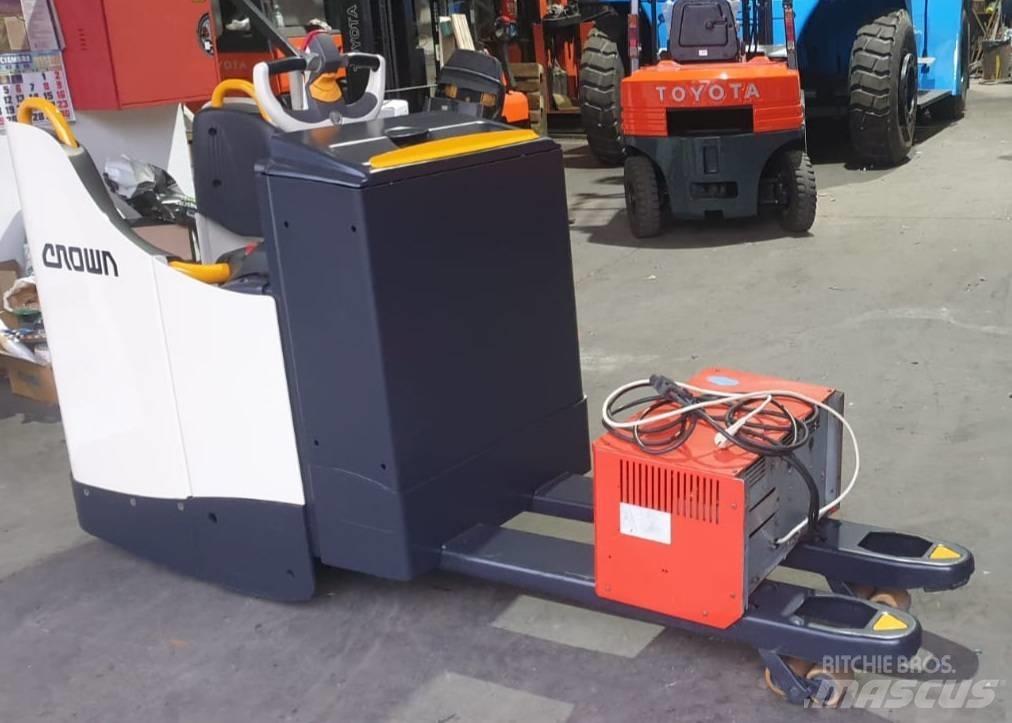 Crown WT 3040 Porta-paletes com plataforma