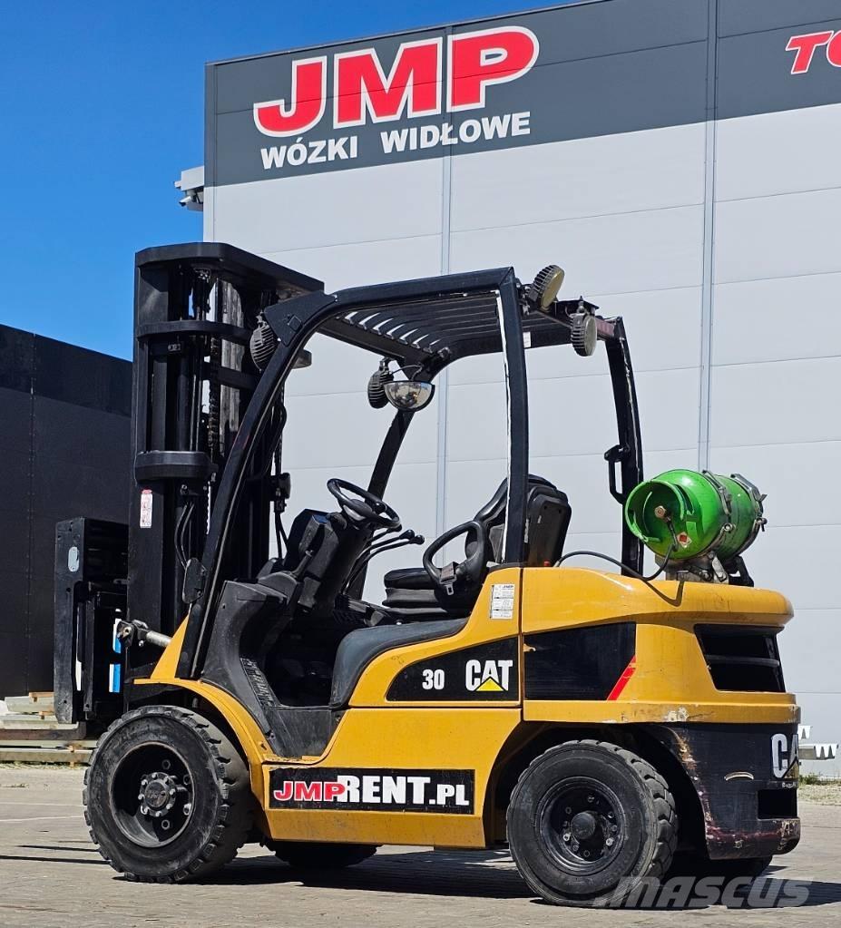 CAT GP 30 N Empilhadores a gás