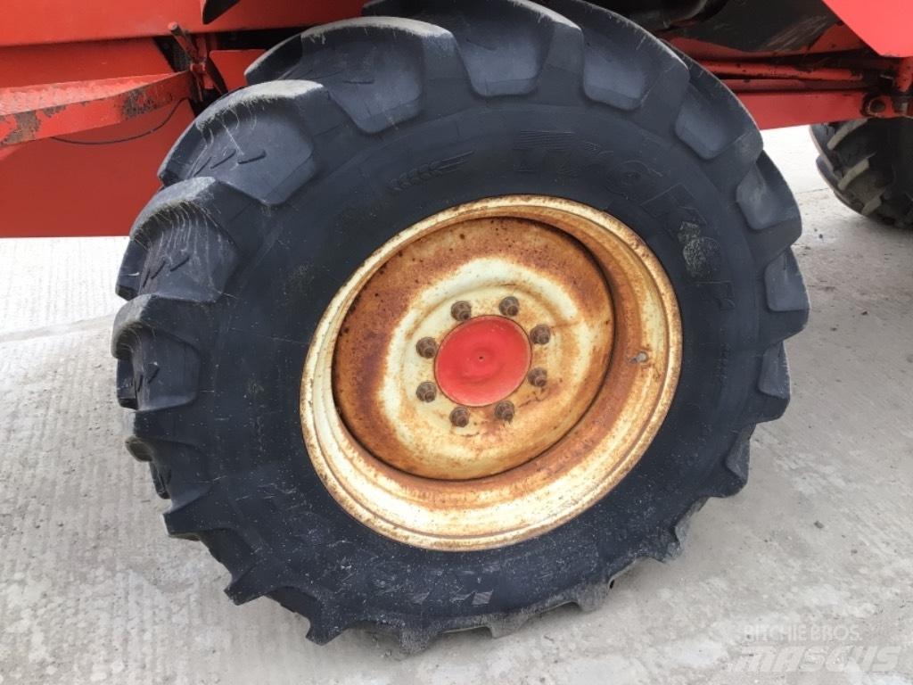 Bateman RB25 SPRAYER Pulverizadores Automotrizes