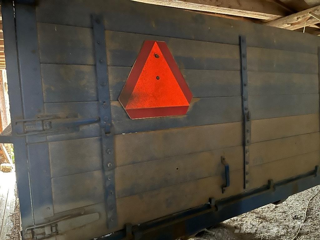 EOS Kippikärry 14m3 Carrinhos de grão