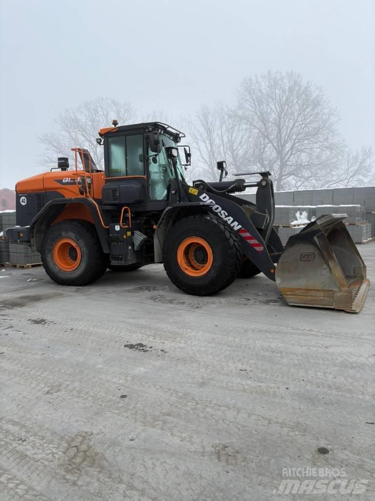 Doosan DL 320-7 Carregadeiras de rodas