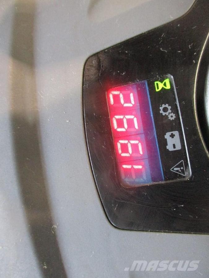 Toyota LPE200 Porta-paletes com plataforma