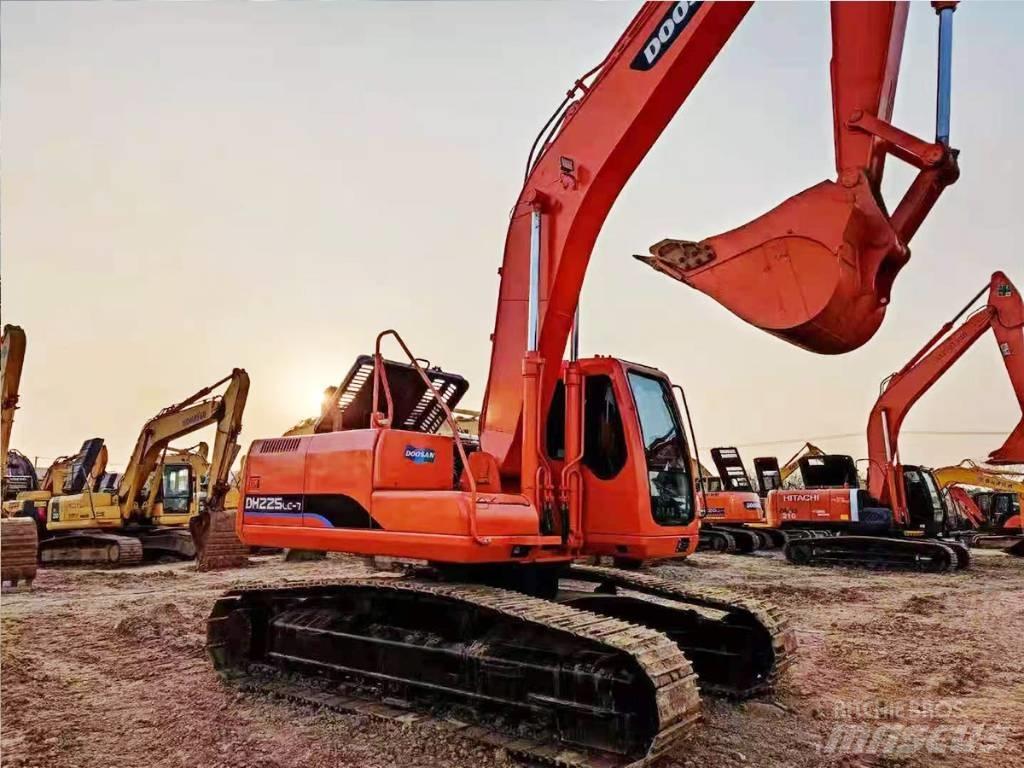 Doosan DH 225 LC-7 Escavadeiras de esteiras