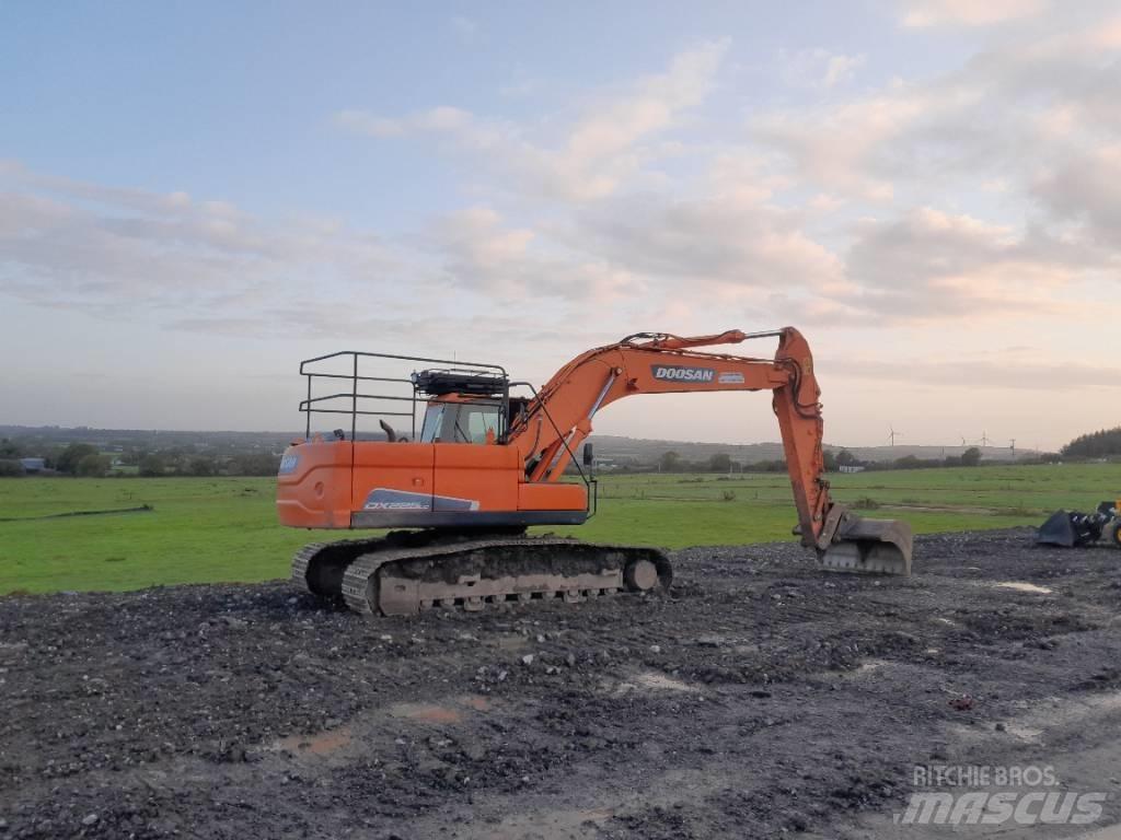 Doosan DX 225 Escavadeiras de esteiras