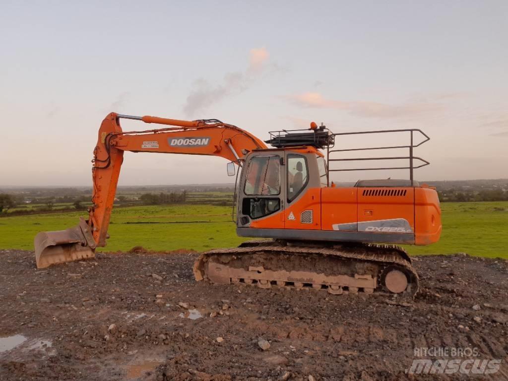 Doosan DX 225 Escavadeiras de esteiras