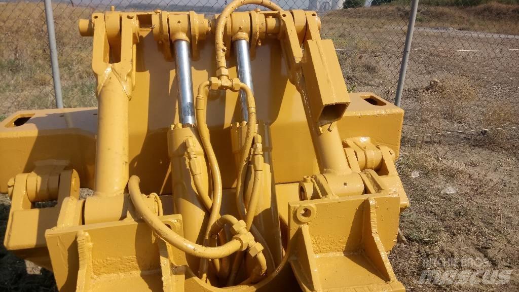 CAT D 6 Chassis e suspensões