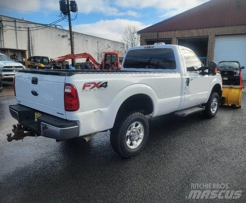 Ford F 250 FX4 Lâminas de neve e arados