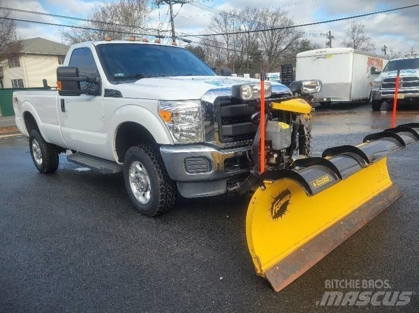 Ford F 250 FX4 Lâminas de neve e arados
