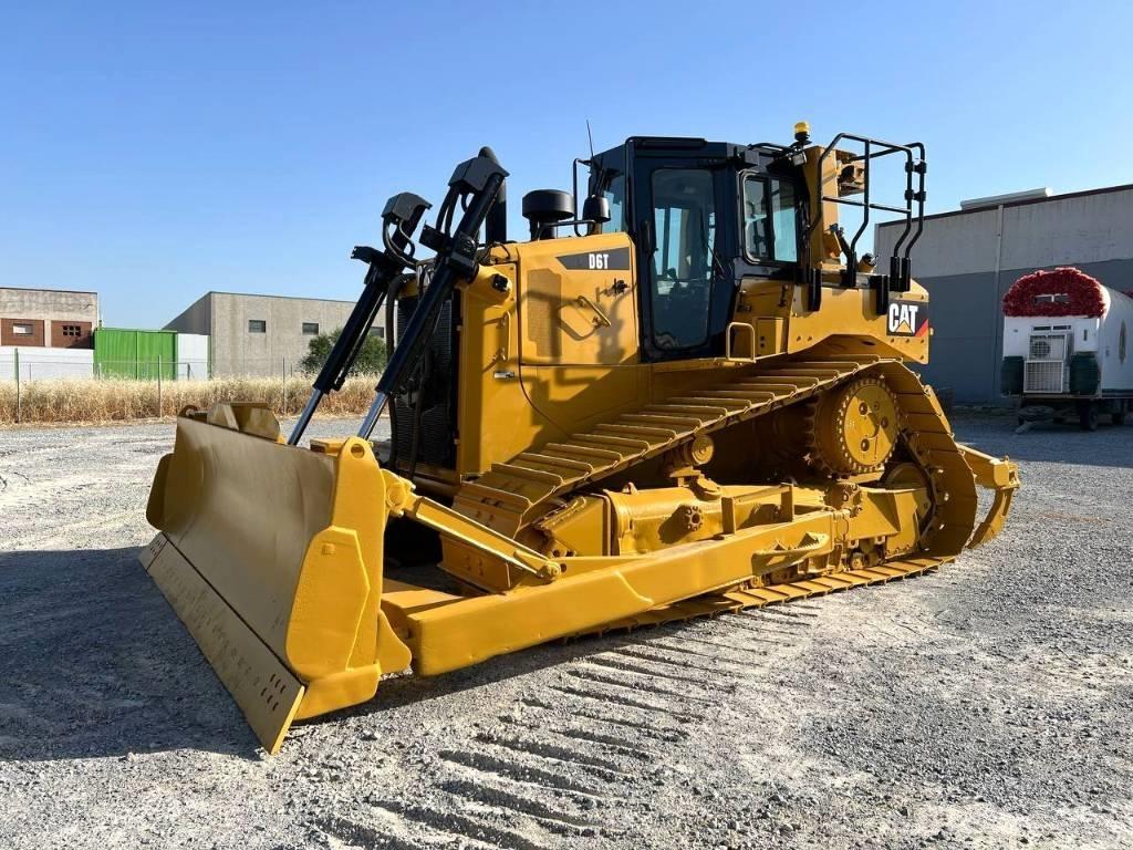 CAT D 6 T Dozers - Tratores rastos