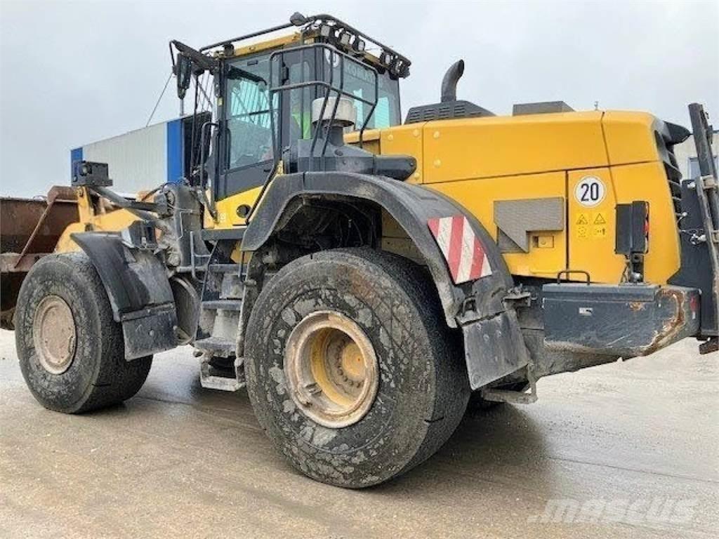 Komatsu WA 380--8E0 Carregadeiras de rodas