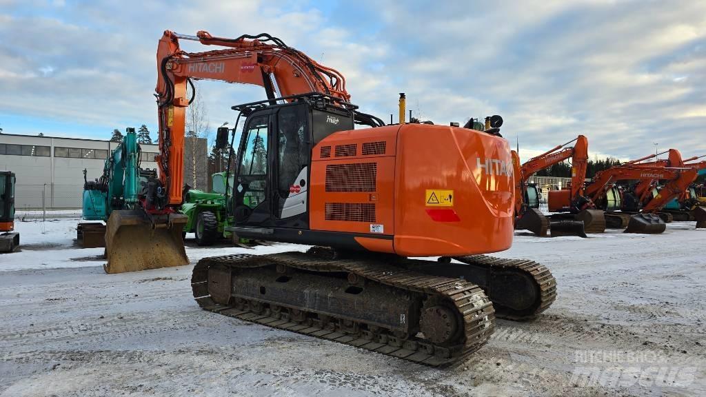 Hitachi ZX225USRLC-6 Escavadeiras de esteiras