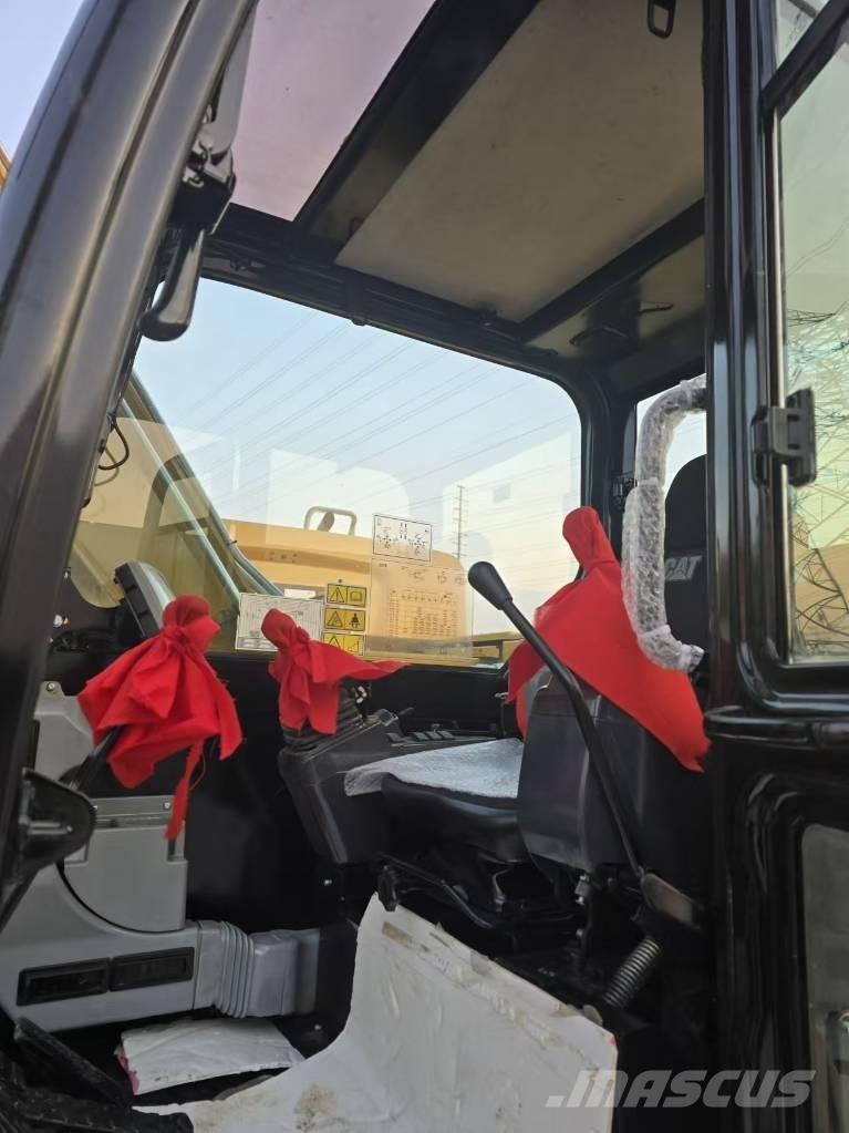 CAT 307 Miniescavadeiras