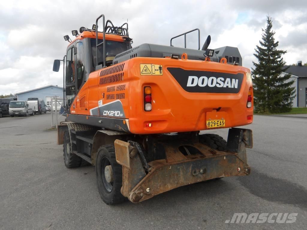 Doosan DX 210 WE Escavadoras de rodas