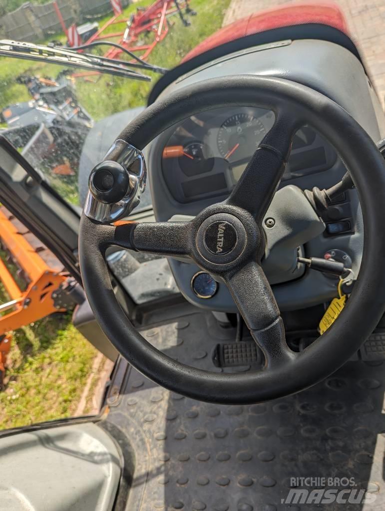 Valtra N 103.4 Tratores Agrícolas usados