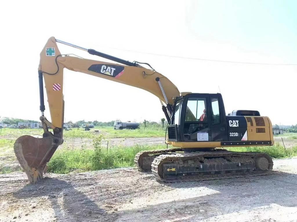 CAT CAT323D Escavadeiras de esteiras