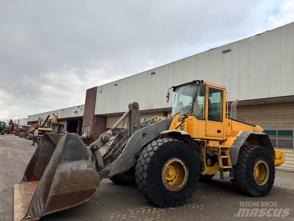 Volvo L 120 E Carregadeiras de rodas