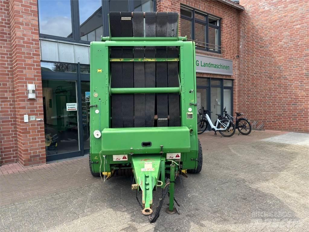 John Deere 550 Enfardadeira de rolos