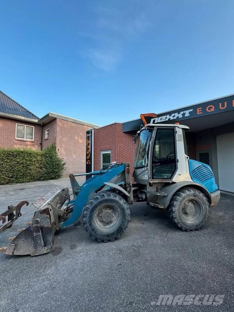 Atlas AR 65 Carregadeiras de rodas