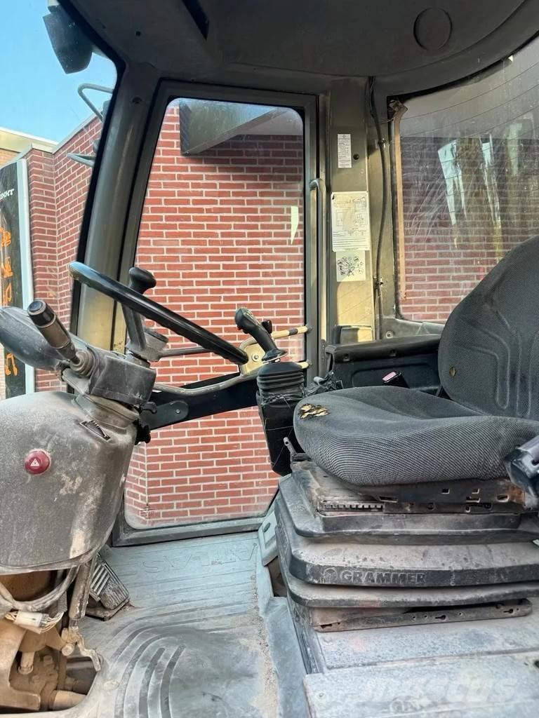 Atlas AR 65 Carregadeiras de rodas