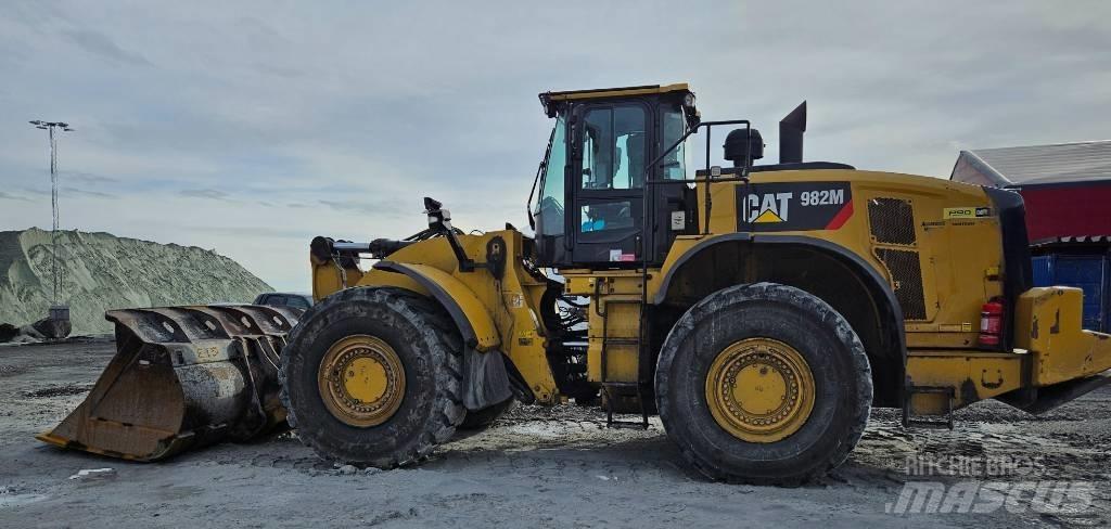 CAT 982 M Carregadeiras de rodas