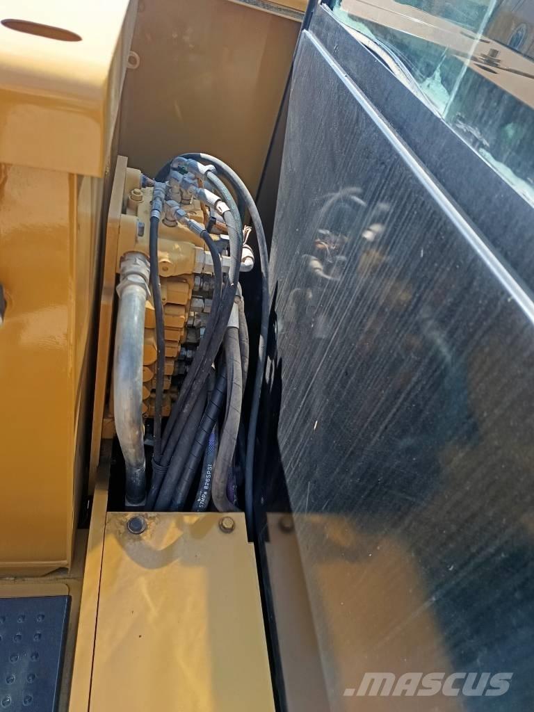 CAT 306E2 Miniescavadeiras