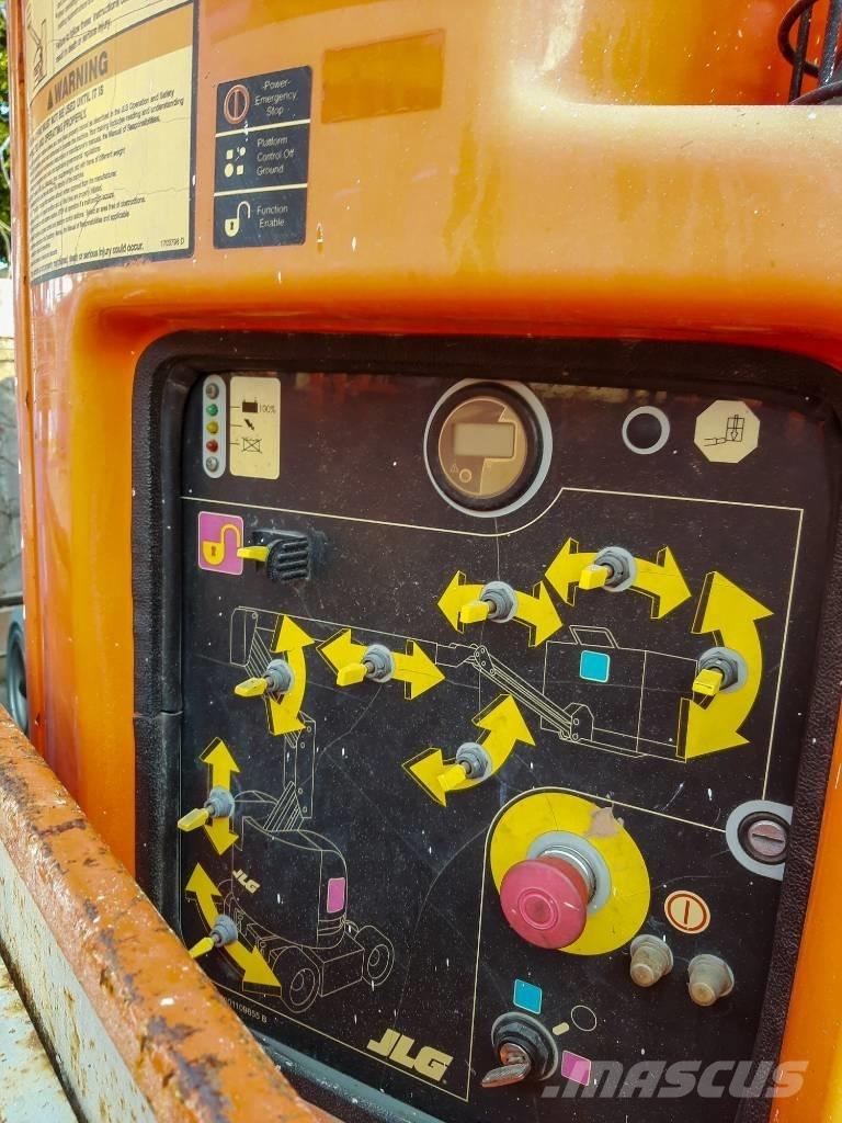 JLG E 300 AJP Elevadores braços articulados