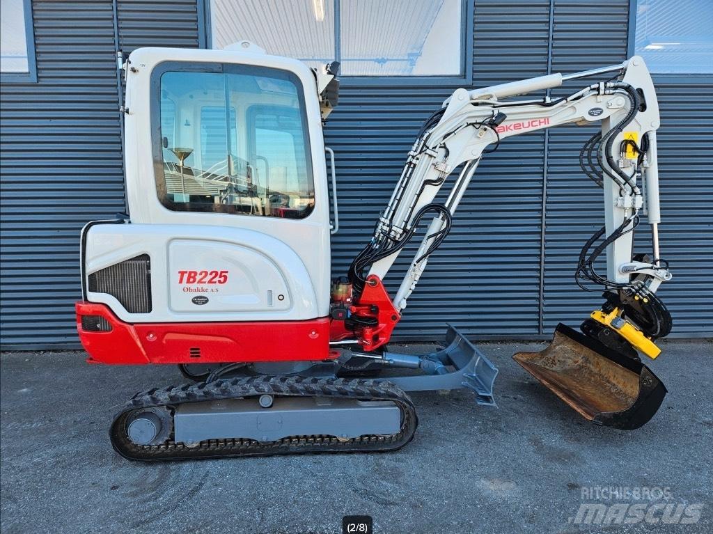 Takeuchi TB 225 Miniescavadeiras