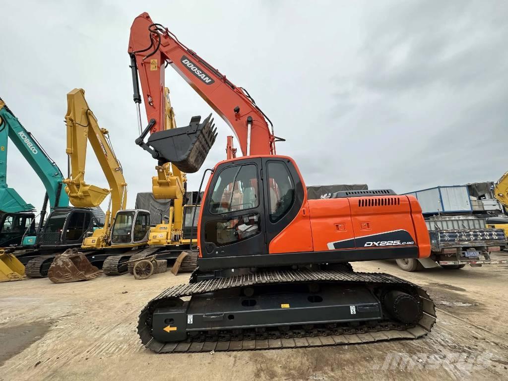 Doosan DX225LC-9C Escavadeiras de esteiras