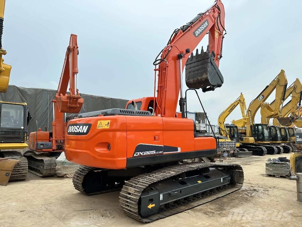 Doosan DX225LC-9C Escavadeiras de esteiras
