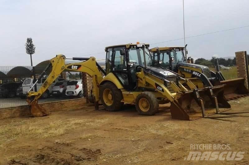 CAT 428E Retroescavadeiras