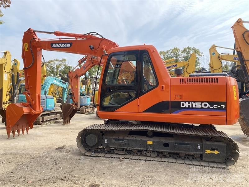 Doosan DX150 Escavadeiras de esteiras