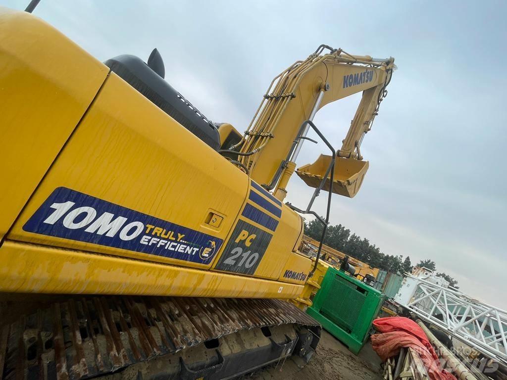 Komatsu PC210-10MO Escavadeiras de esteiras