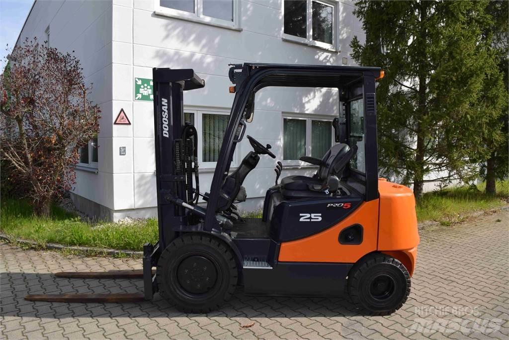 Doosan D 25 S-5 Empilhadores Diesel