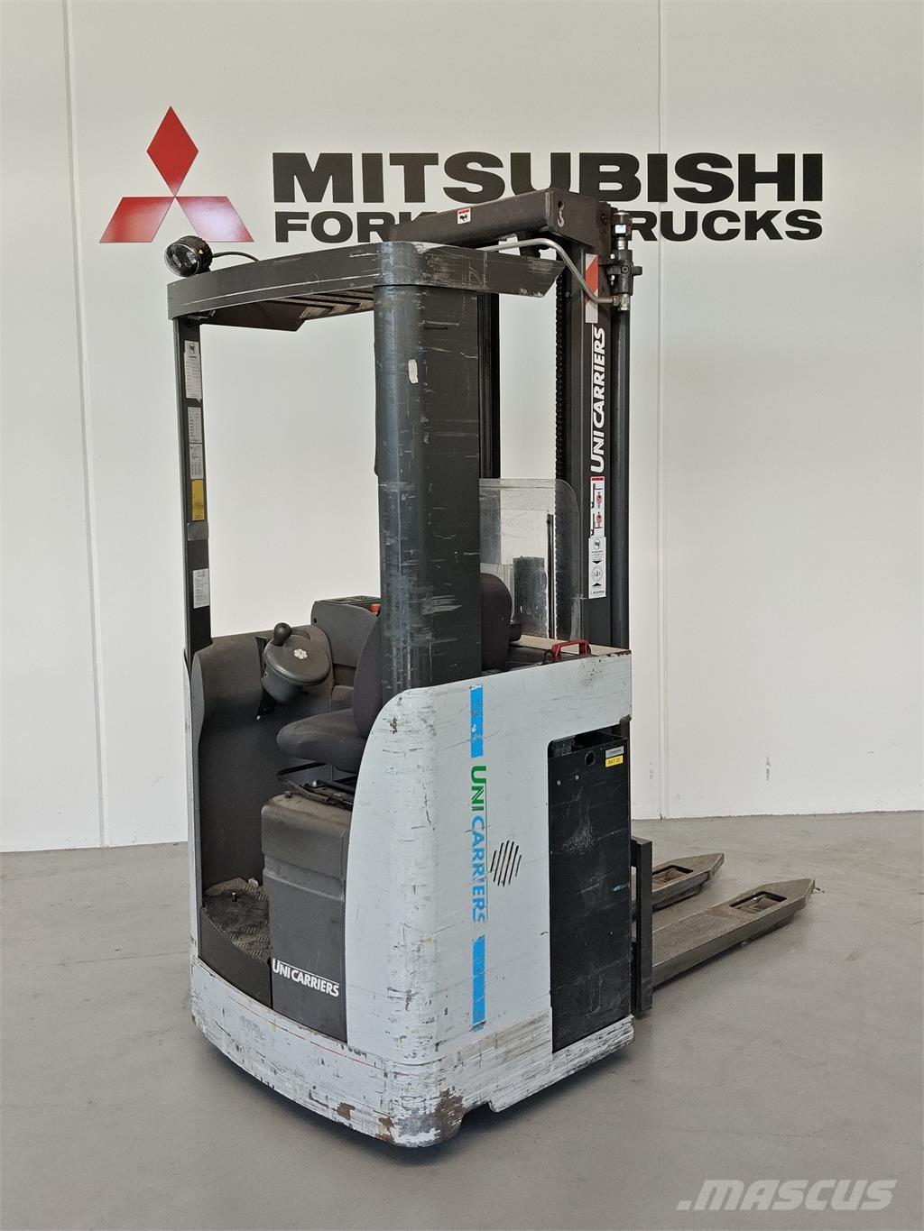 Atlet XSN160E Self propelled stackers