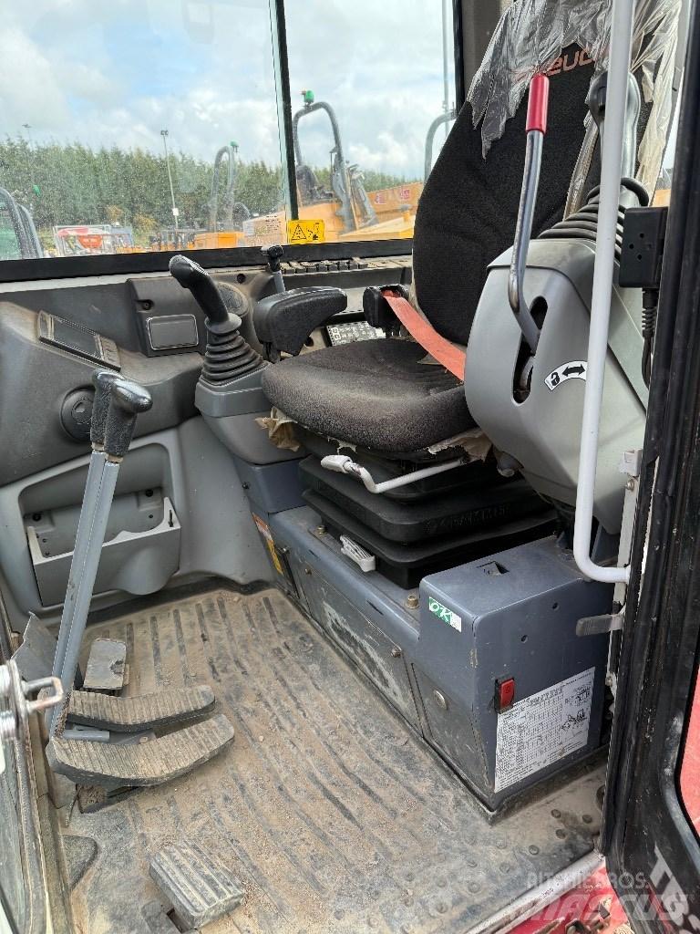Takeuchi TB 230 Miniescavadeiras