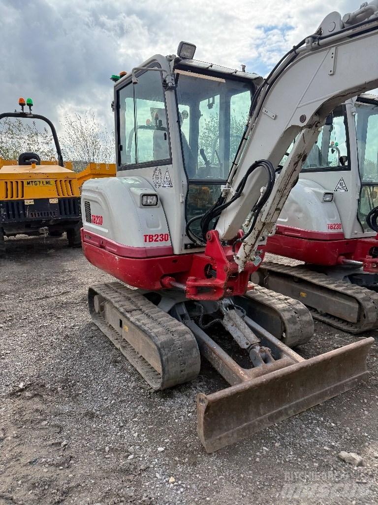 Takeuchi TB 230 Miniescavadeiras