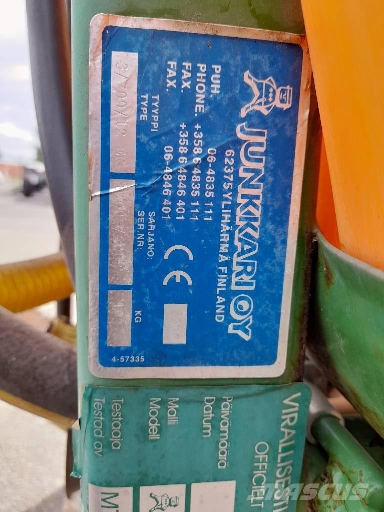 Junkkari 3/700/12 Pulverizadores montados