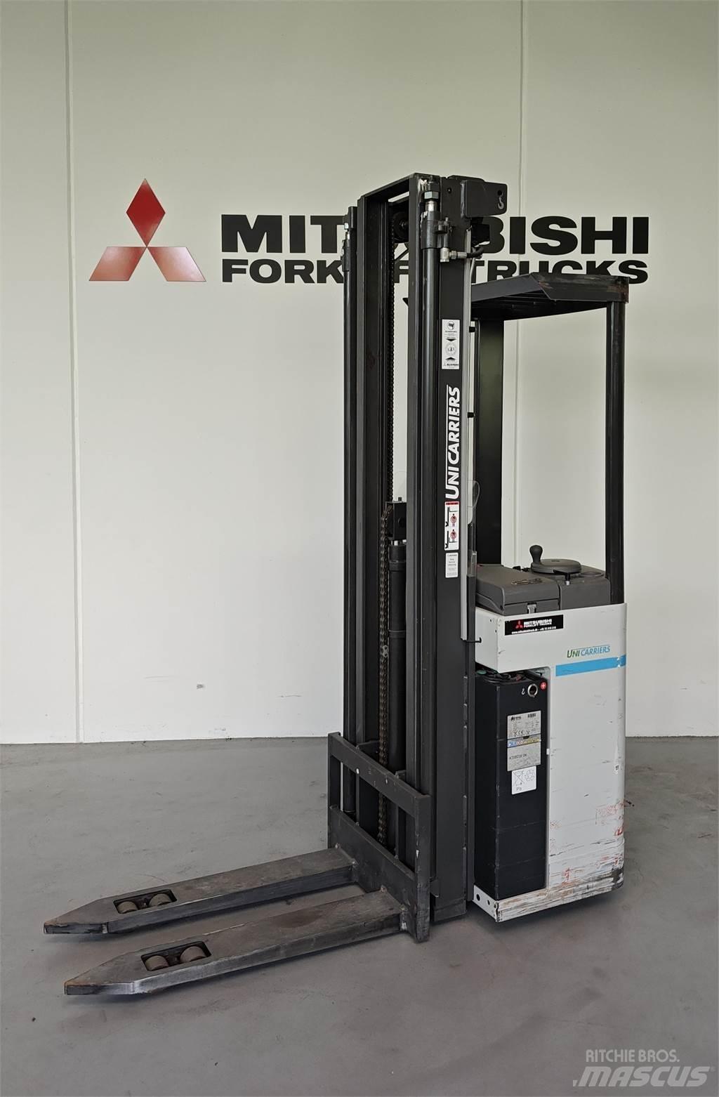 Atlet 160SDTFV Porta-paletes com plataforma