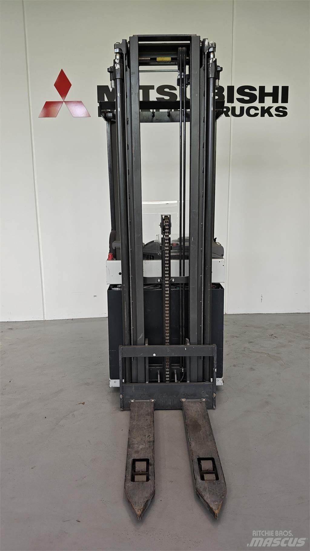 Atlet 160SDTFV Porta-paletes com plataforma