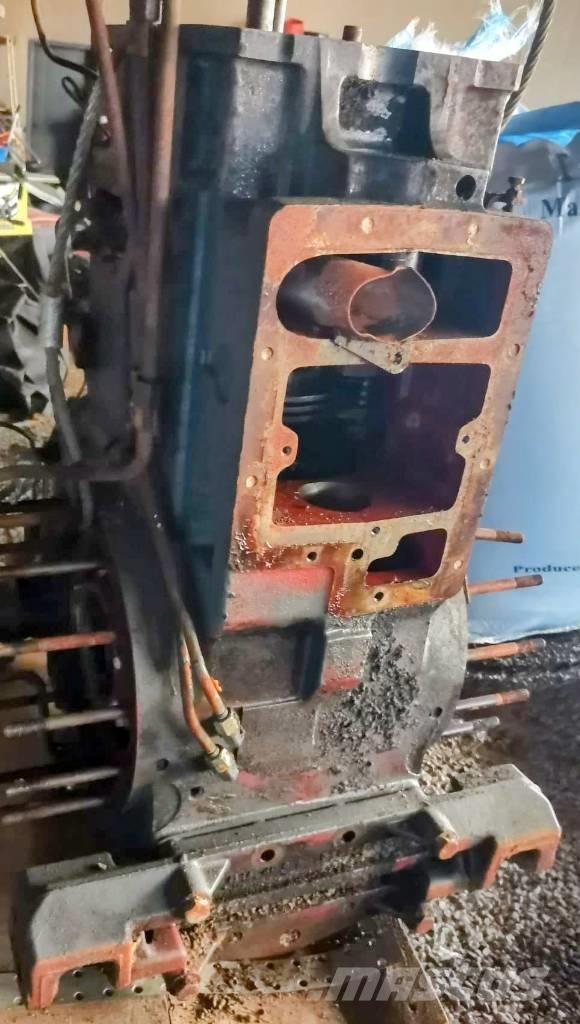 New Holland TM 120 Tratores Agrícolas usados