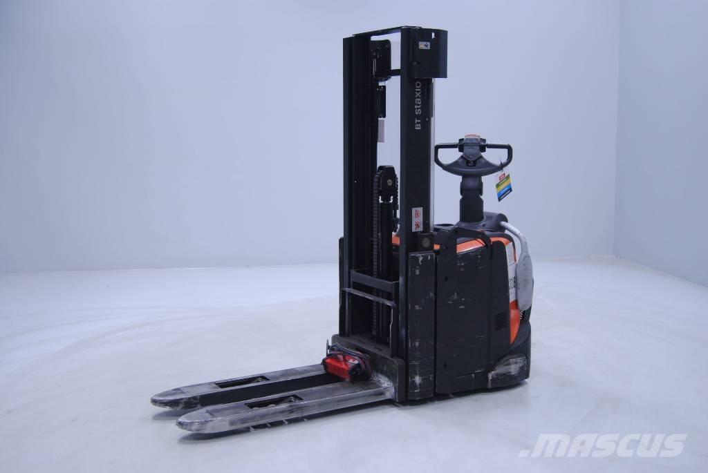 Toyota SPE200L Empilhador para operador externo
