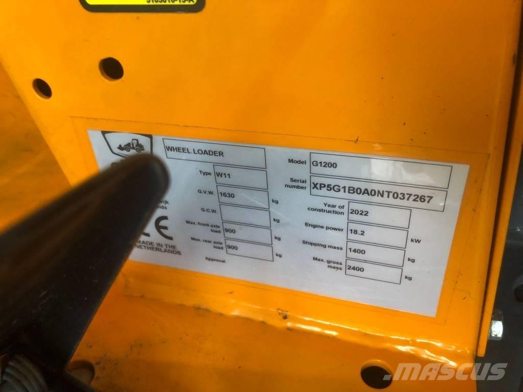 GiANT G 1200 Carregadora multifunções