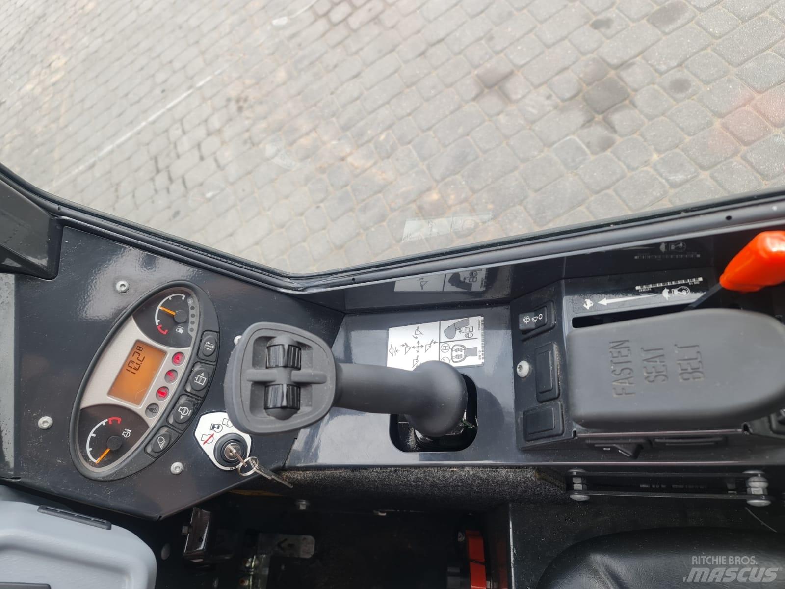Bobcat L28 Mini carregadoras