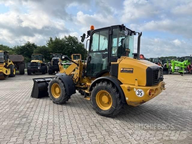 CAT 908 Carregadeiras de rodas