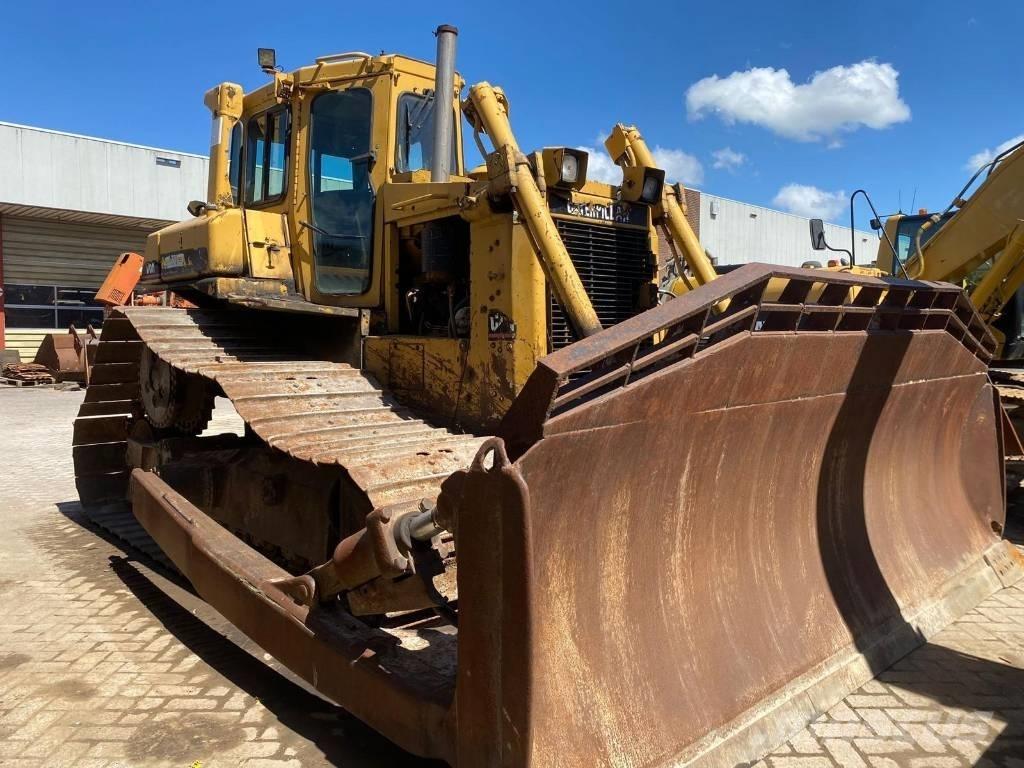 CAT D 6 H Dozers - Tratores rastos
